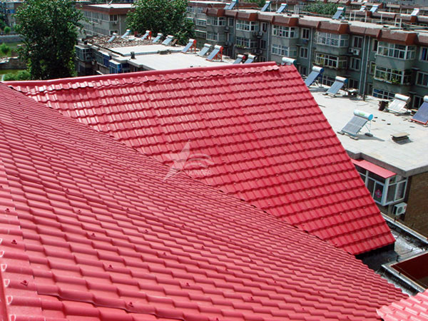 優質合成樹脂瓦色彩鮮艷經久耐用，守護屋頂色彩的穩定之選